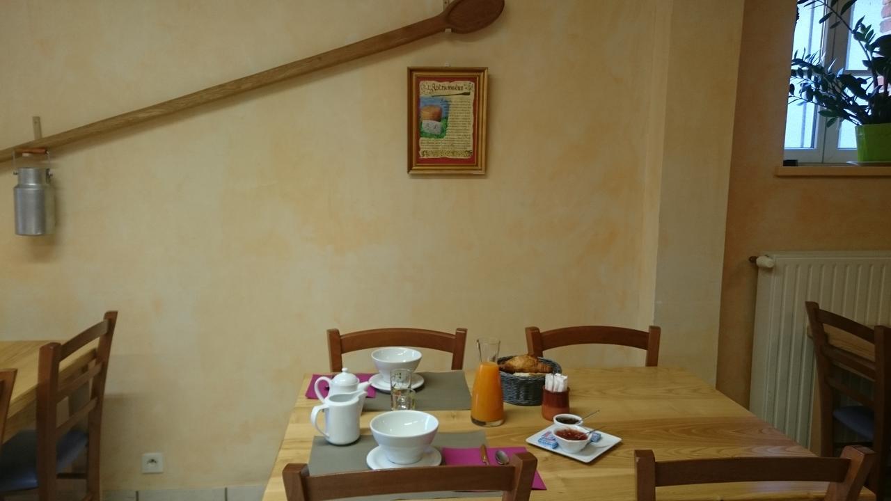 Chambres D'Hotes De L'Auberge L'Astrassadou Rézentières Exterior foto